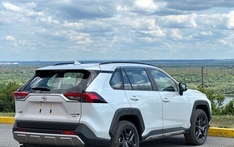 Toyota RAV4, 2022 год, 4 225 990 рублей, 7 фотография
