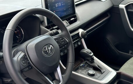 Toyota RAV4, 2022 год, 4 225 990 рублей, 9 фотография