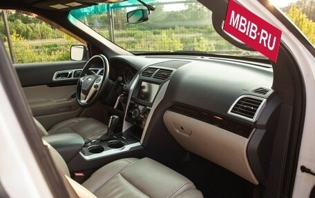 Ford Explorer VI, 2011 год, 1 800 000 рублей, 19 фотография