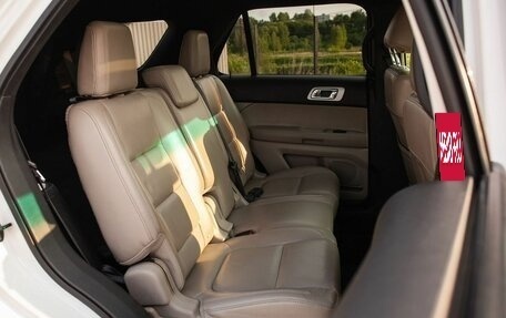 Ford Explorer VI, 2011 год, 1 800 000 рублей, 33 фотография