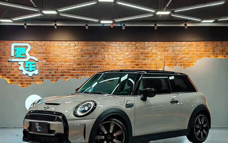MINI Hatch, 2022 год, 3 300 275 рублей, 2 фотография