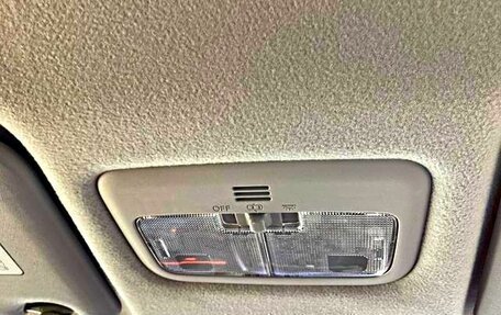 Toyota Sienta II, 2022 год, 1 200 000 рублей, 11 фотография