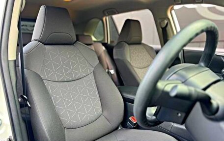 Toyota RAV4, 2022 год, 2 010 555 рублей, 12 фотография