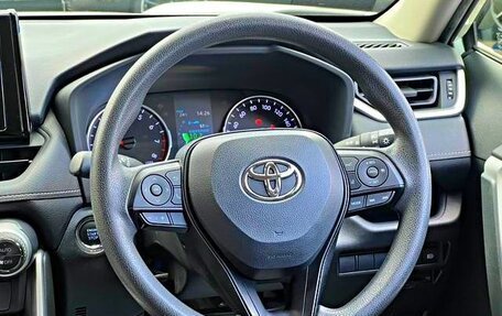 Toyota RAV4, 2022 год, 2 010 555 рублей, 14 фотография