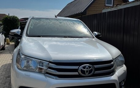 Toyota Hilux VIII, 2016 год, 2 700 000 рублей, 15 фотография