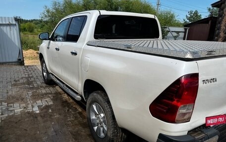 Toyota Hilux VIII, 2016 год, 2 700 000 рублей, 4 фотография