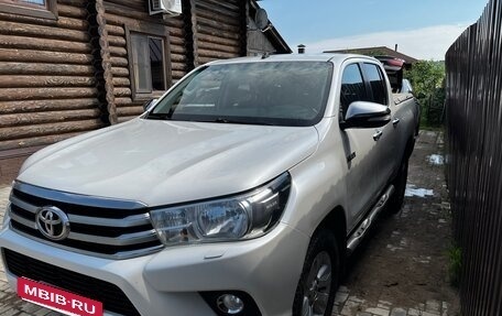 Toyota Hilux VIII, 2016 год, 2 700 000 рублей, 14 фотография