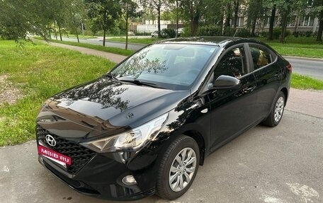 Hyundai Solaris II рестайлинг, 2022 год, 1 549 000 рублей, 11 фотография