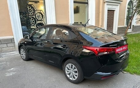 Hyundai Solaris II рестайлинг, 2022 год, 1 549 000 рублей, 8 фотография