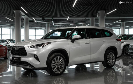 Toyota Highlander, 2025 год, 5 300 000 рублей, 1 фотография