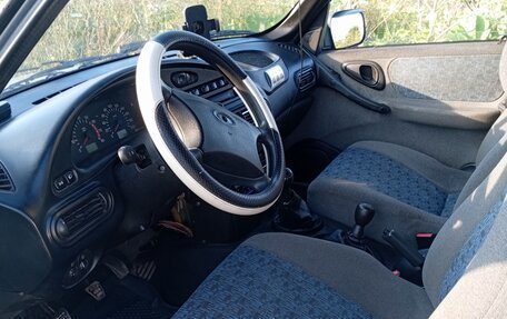 Chevrolet Niva I рестайлинг, 2005 год, 330 000 рублей, 1 фотография