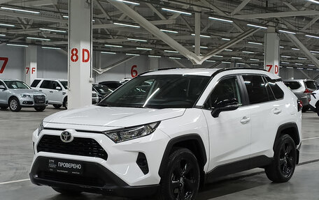 Toyota RAV4, 2021 год, 3 287 950 рублей, 1 фотография