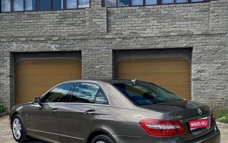 Mercedes-Benz E-Класс, 2011 год, 2 500 000 рублей, 1 фотография