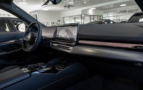 BMW 5 серия, 2025 год, 8 600 052 рублей, 4 фотография