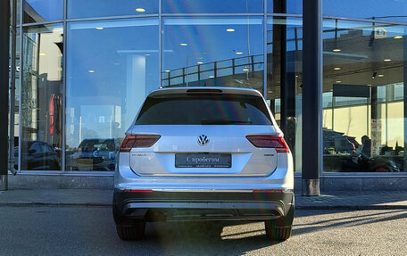 Volkswagen Tiguan II, 2018 год, 2 299 000 рублей, 4 фотография