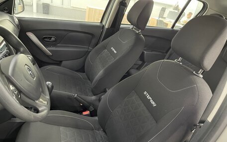 Renault Sandero II рестайлинг, 2016 год, 1 029 000 рублей, 19 фотография