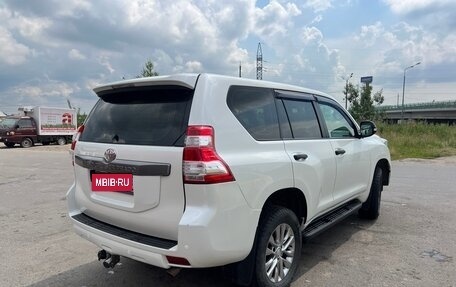 Toyota Land Cruiser Prado 150 рестайлинг 2, 2016 год, 3 100 000 рублей, 5 фотография