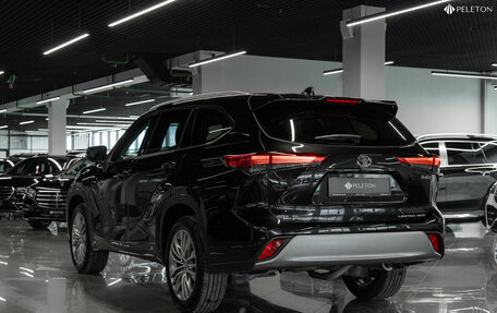 Toyota Highlander, 2025 год, 5 400 000 рублей, 4 фотография