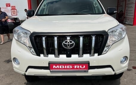 Toyota Land Cruiser Prado 150 рестайлинг 2, 2016 год, 3 100 000 рублей, 2 фотография
