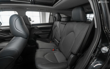 Toyota Highlander, 2025 год, 5 400 000 рублей, 14 фотография