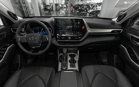 Toyota Highlander, 2025 год, 5 300 000 рублей, 8 фотография