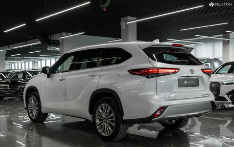 Toyota Highlander, 2025 год, 5 300 000 рублей, 4 фотография
