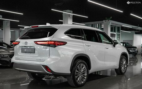 Toyota Highlander, 2025 год, 5 300 000 рублей, 5 фотография