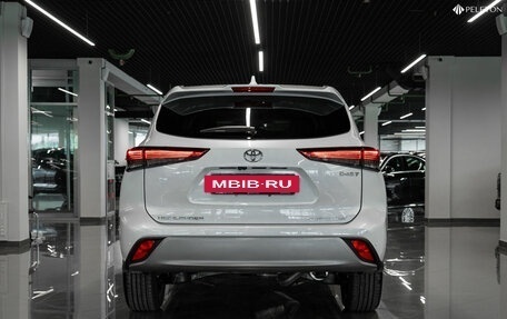 Toyota Highlander, 2025 год, 5 300 000 рублей, 6 фотография