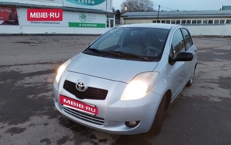 Toyota Yaris III рестайлинг, 2008 год, 500 000 рублей, 7 фотография