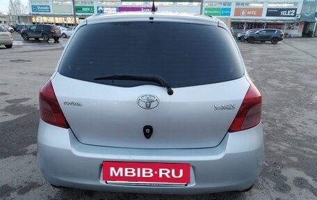 Toyota Yaris III рестайлинг, 2008 год, 500 000 рублей, 4 фотография
