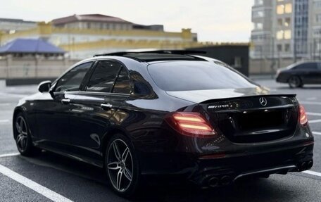 Mercedes-Benz E-Класс, 2016 год, 2 750 000 рублей, 4 фотография