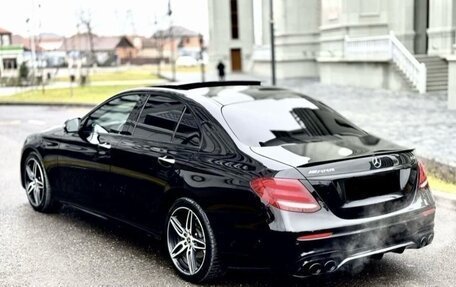 Mercedes-Benz E-Класс, 2016 год, 2 750 000 рублей, 3 фотография