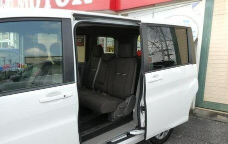 Honda Stepwgn IV, 2016 год, 1 390 000 рублей, 11 фотография