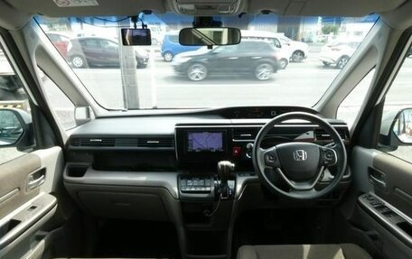 Honda Stepwgn IV, 2016 год, 1 390 000 рублей, 37 фотография