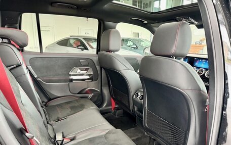 Mercedes-Benz GLB AMG, 2024 год, 9 390 000 рублей, 14 фотография