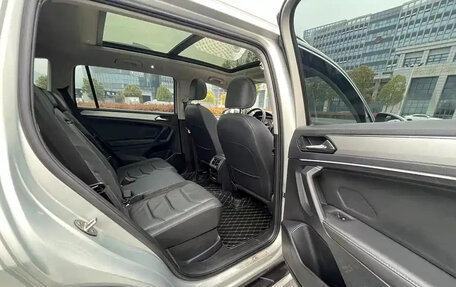 Volkswagen Tiguan II, 2021 год, 2 000 000 рублей, 11 фотография
