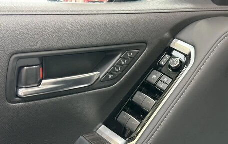 Toyota Land Cruiser, 2024 год, 12 750 000 рублей, 22 фотография