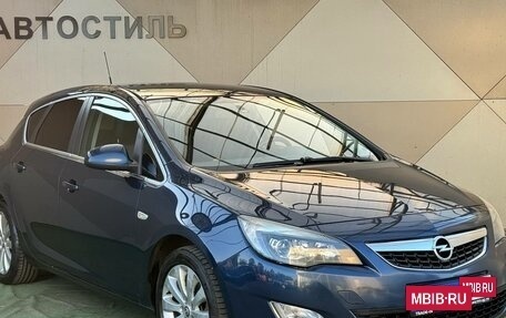 Opel Astra J, 2011 год, 729 000 рублей, 2 фотография