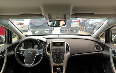 Opel Astra J, 2010 год, 599 000 рублей, 18 фотография