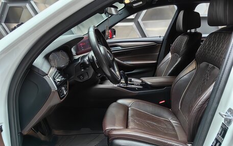 BMW 5 серия, 2019 год, 3 990 000 рублей, 17 фотография