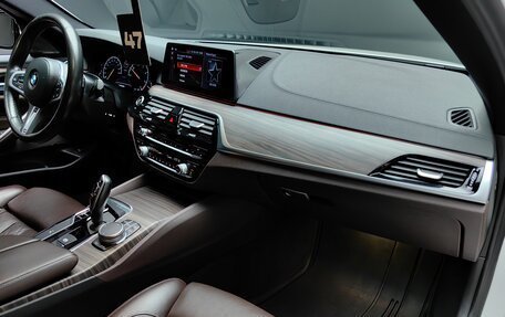 BMW 5 серия, 2019 год, 3 990 000 рублей, 23 фотография