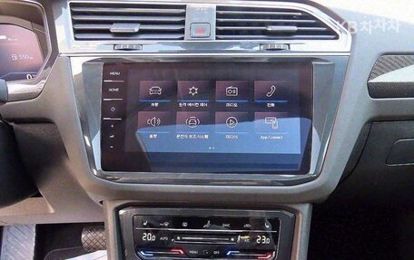 Volkswagen Tiguan II, 2022 год, 1 980 000 рублей, 14 фотография