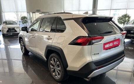 Toyota RAV4, 2024 год, 3 899 000 рублей, 7 фотография