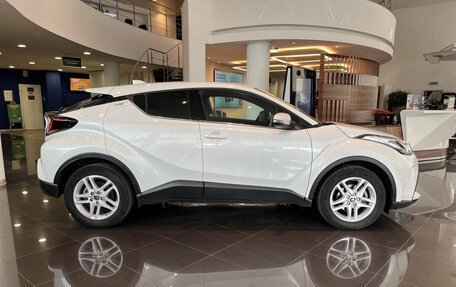 Toyota C-HR I рестайлинг, 2021 год, 2 848 000 рублей, 4 фотография
