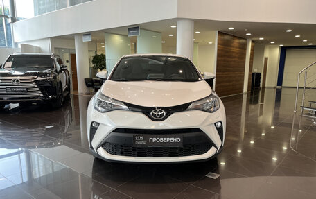 Toyota C-HR I рестайлинг, 2021 год, 2 848 000 рублей, 2 фотография