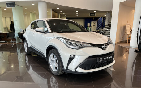 Toyota C-HR I рестайлинг, 2021 год, 2 848 000 рублей, 3 фотография