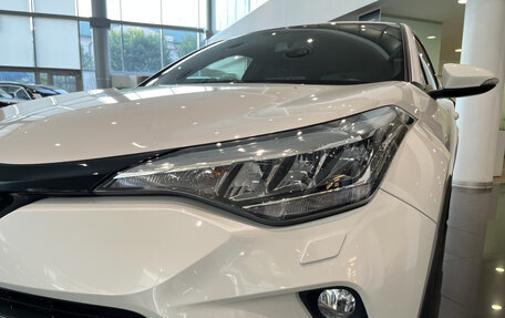 Toyota C-HR I рестайлинг, 2021 год, 2 848 000 рублей, 17 фотография