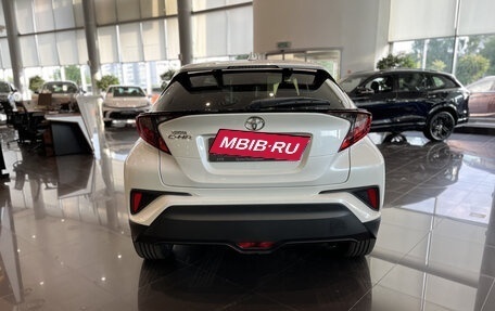 Toyota C-HR I рестайлинг, 2021 год, 2 848 000 рублей, 6 фотография