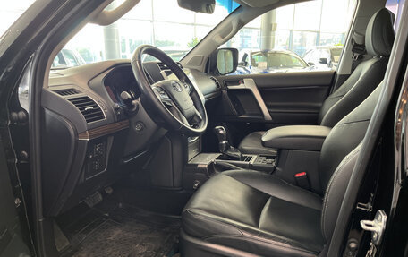 Toyota Land Cruiser Prado 150 рестайлинг 2, 2018 год, 5 885 000 рублей, 16 фотография