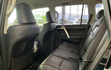 Toyota Land Cruiser Prado 150 рестайлинг 2, 2018 год, 5 885 000 рублей, 12 фотография